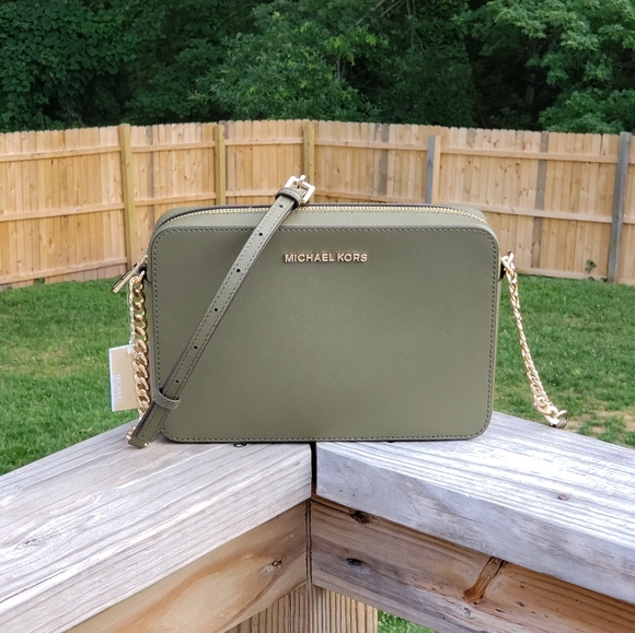 Michael Kors Handbags - ⚠️LAST 1⚠️ Michael Kors Jet Set LG EW Crossbody